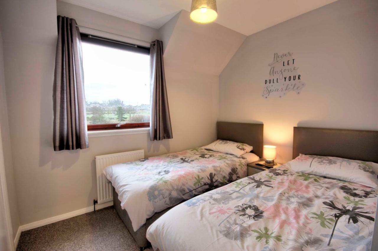Riviera, The Moorings, Nairn Apartment ภายนอก รูปภาพ